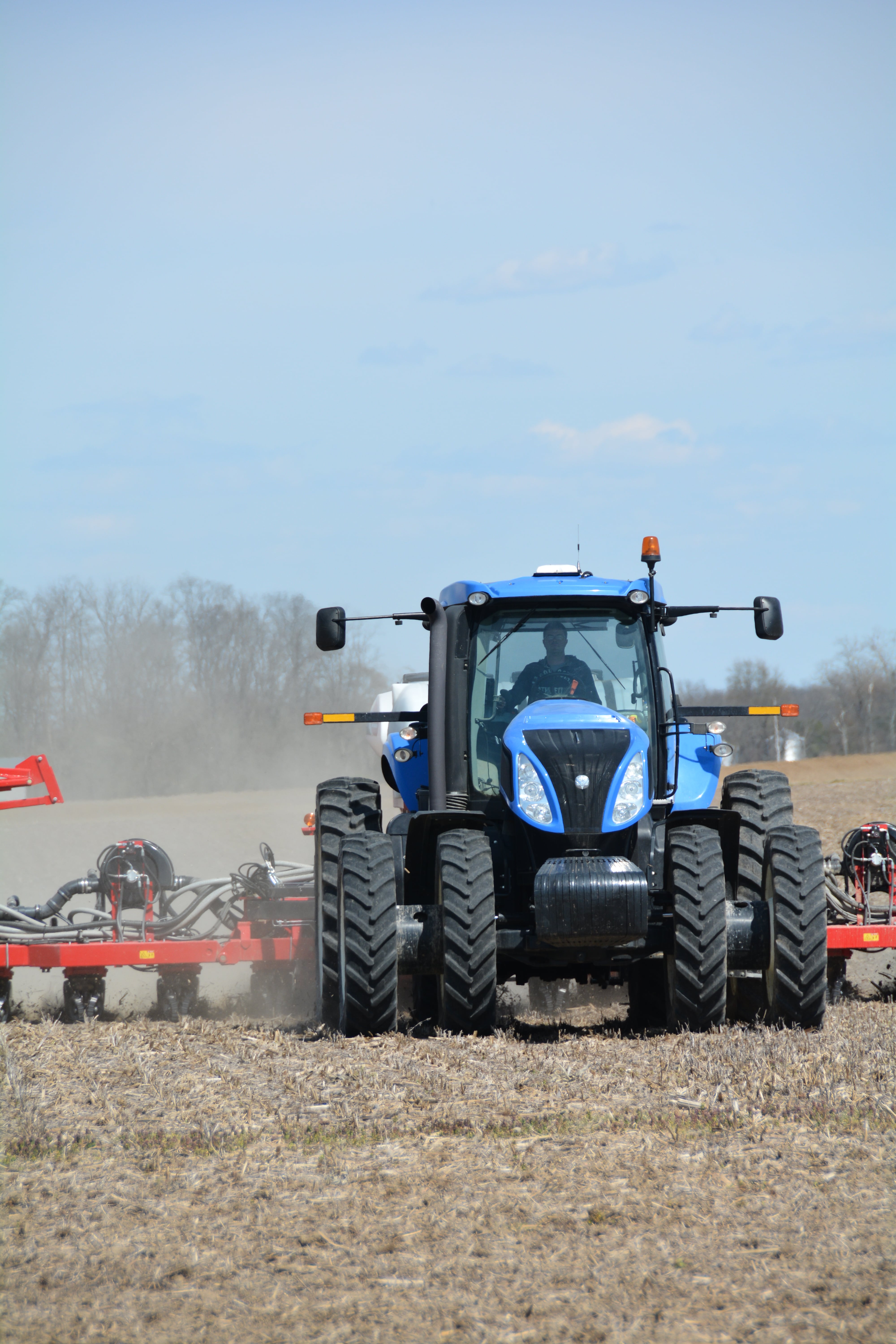 AFBF Signs Right to Repair MOU with Case IH and New Holland